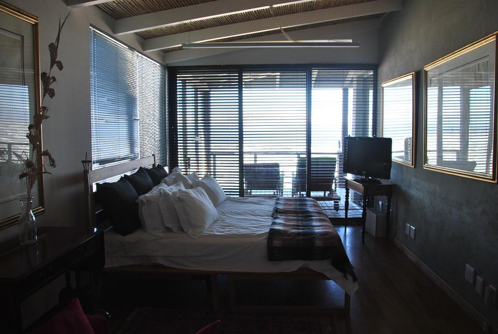 Seaview Apartment In Muizenberg Eksteriør billede